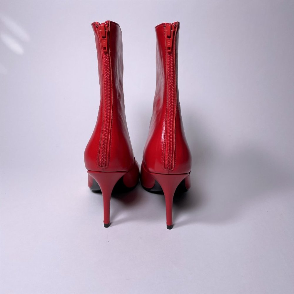 DORATEYMUR Red Leather 'Town & Country' Booties - Picture 3 of 7